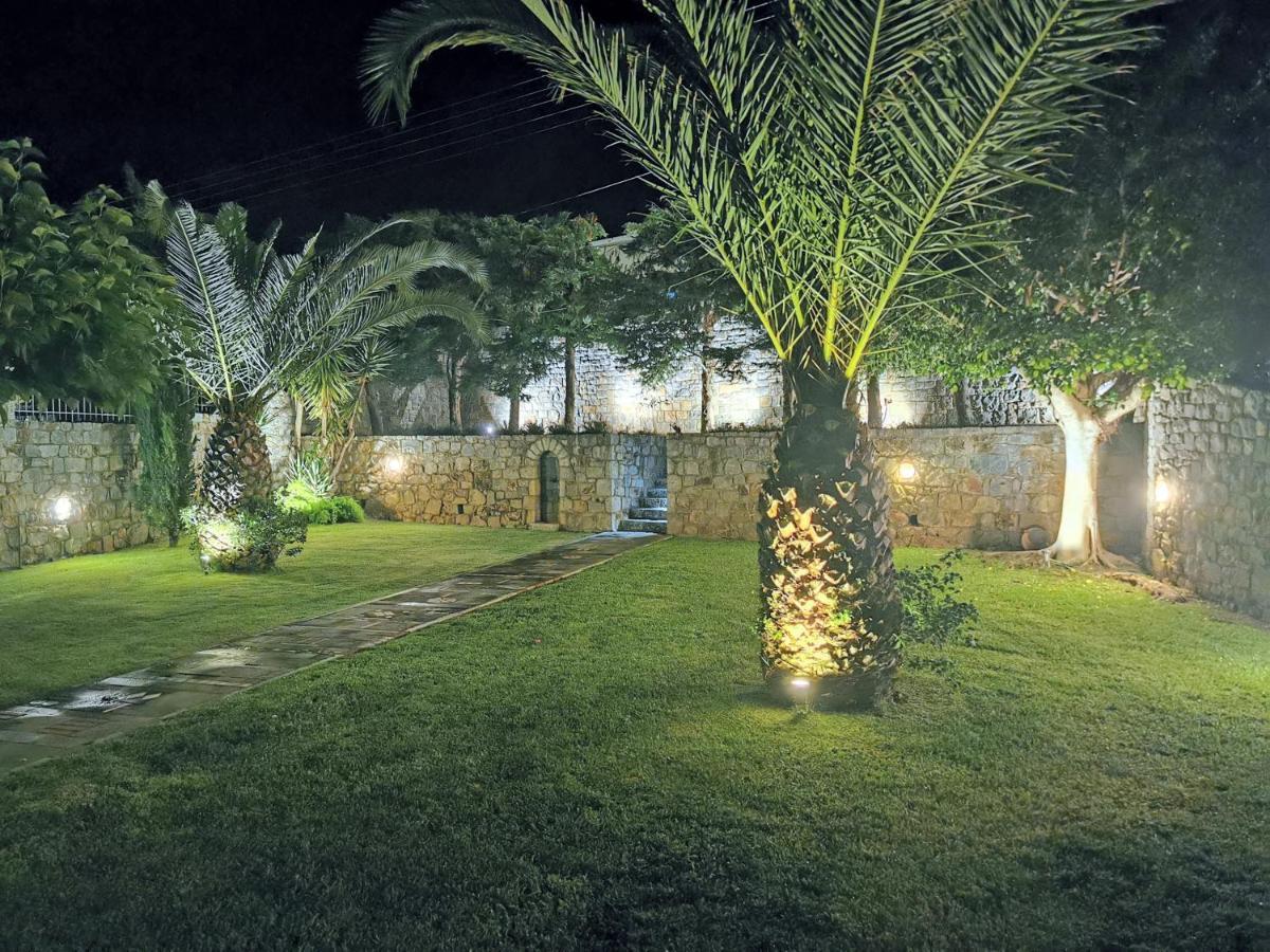 Messinian Blue Seaside Villa Каламата Екстер'єр фото