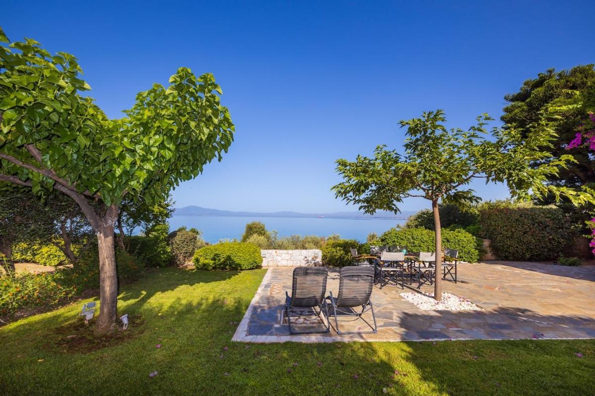 Messinian Blue Seaside Villa Каламата Екстер'єр фото