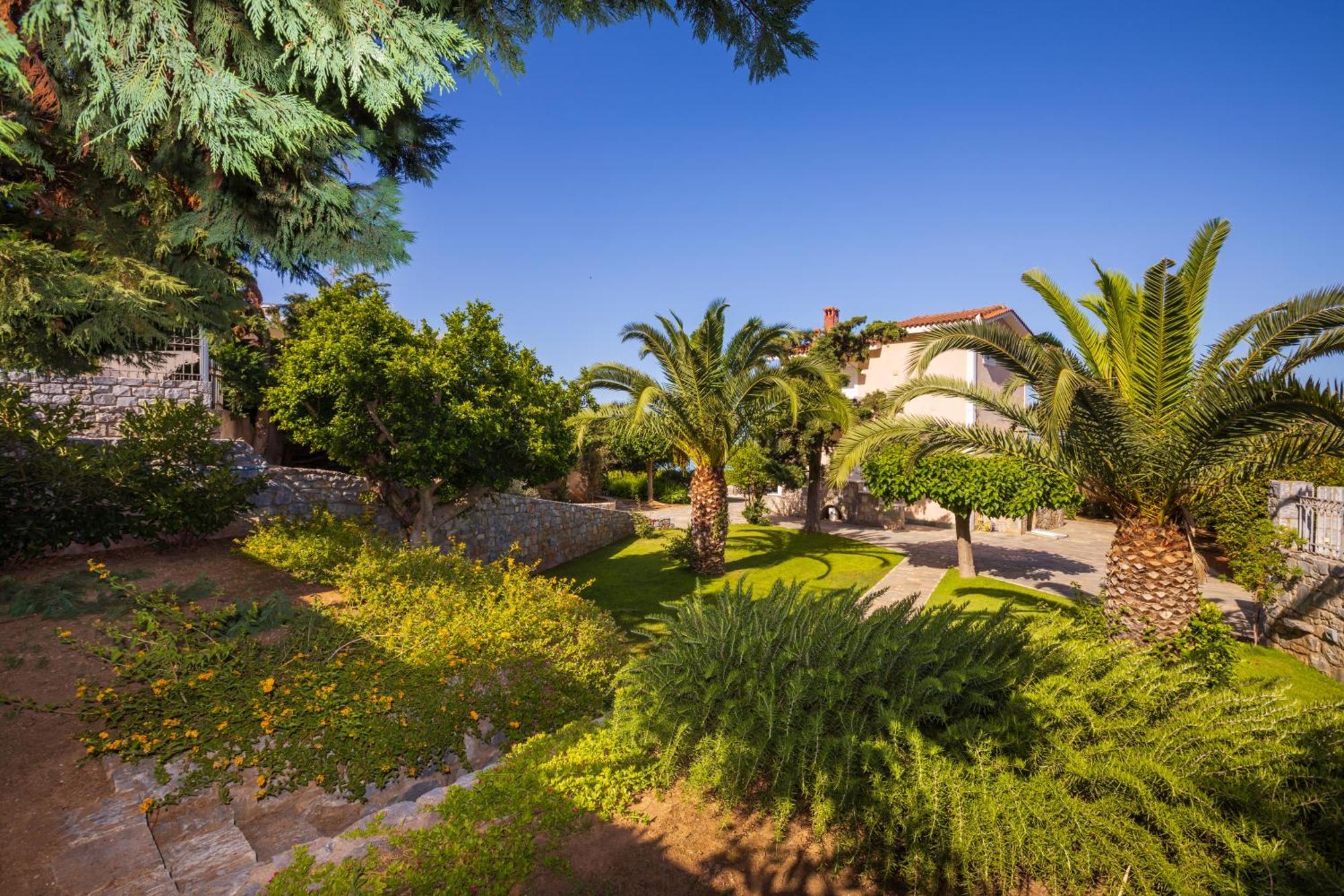 Messinian Blue Seaside Villa Каламата Екстер'єр фото