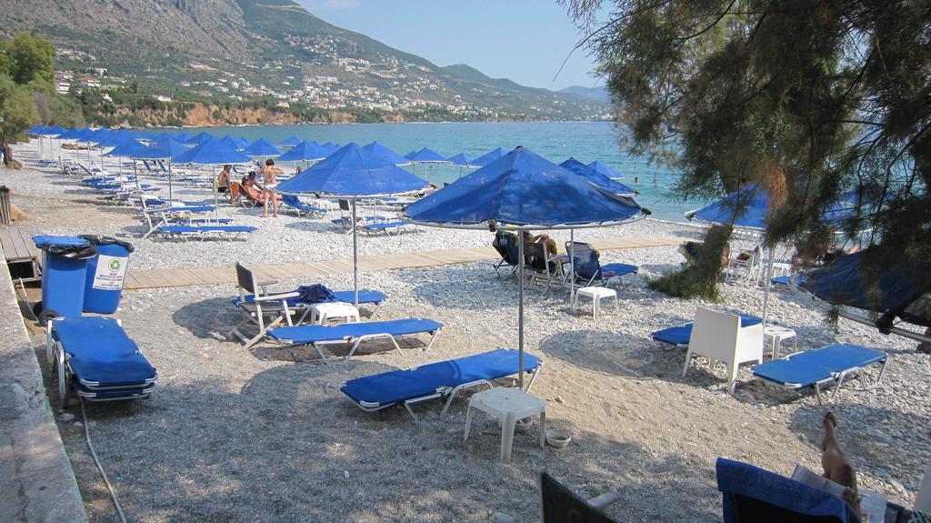 Messinian Blue Seaside Villa Каламата Екстер'єр фото