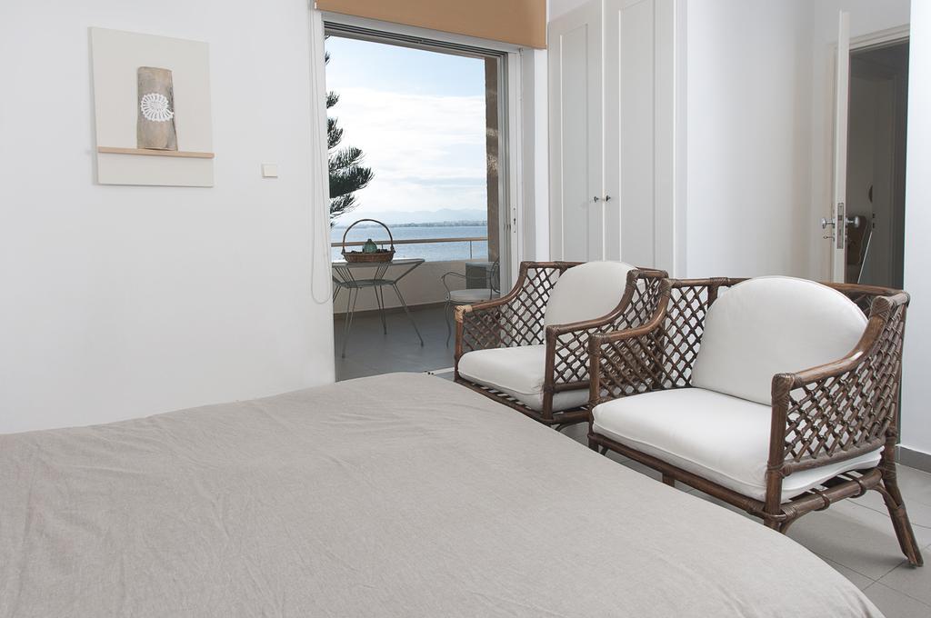 Messinian Blue Seaside Villa Каламата Екстер'єр фото