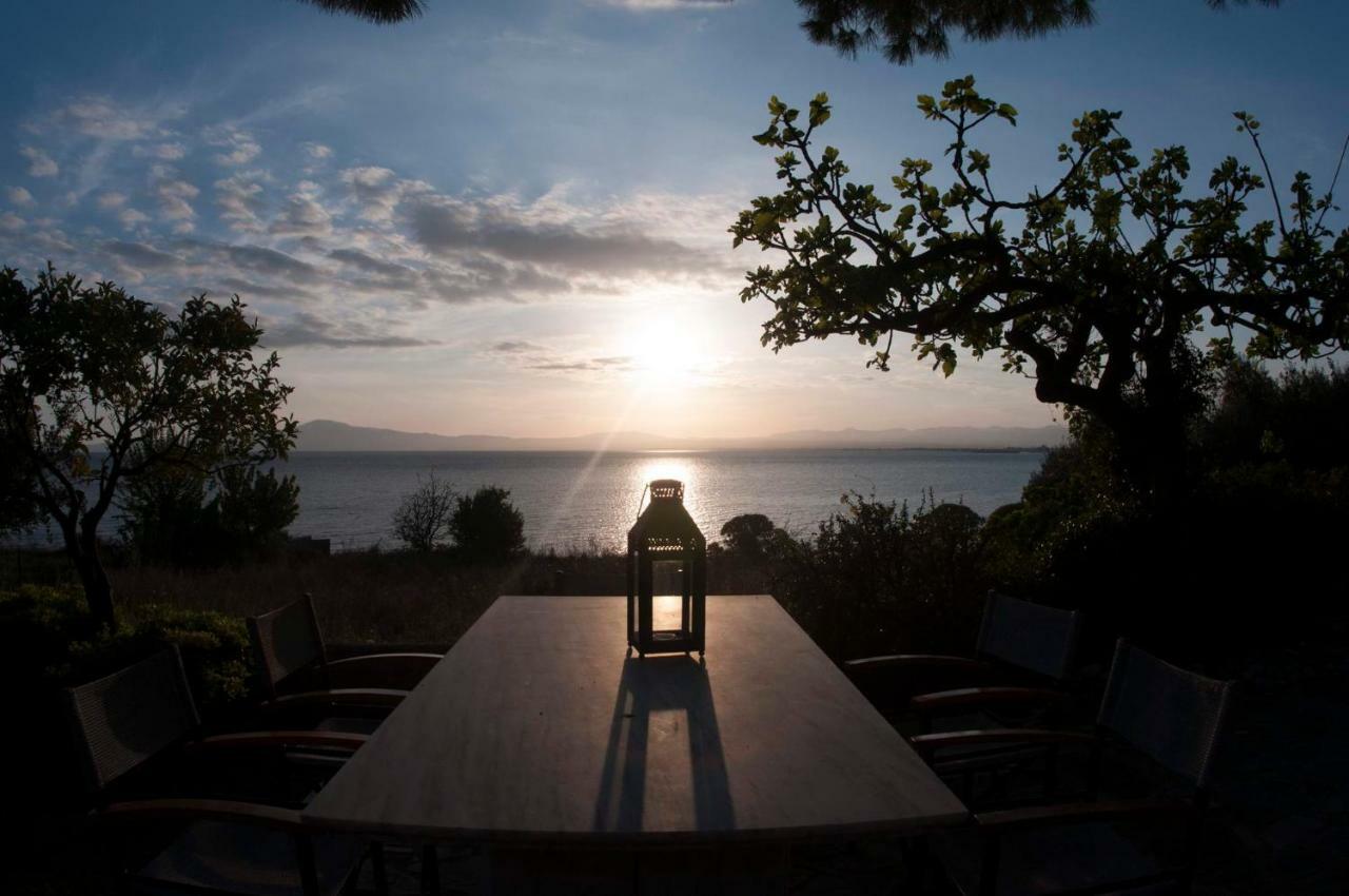 Messinian Blue Seaside Villa Каламата Екстер'єр фото